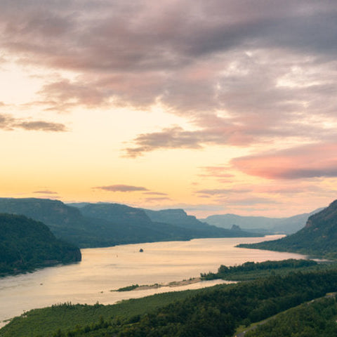 The Fishing Calendar for Hood River and Big Y Fly Co