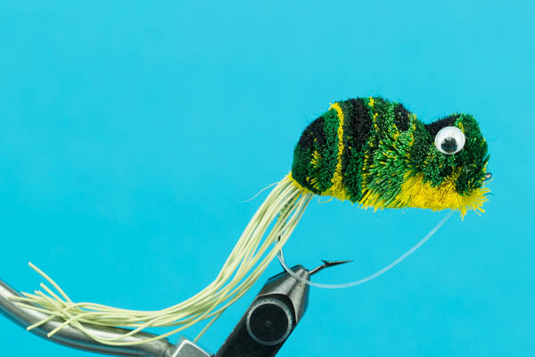 dancing fishing lure Frog-Bass Bugs — Big Y Fly Co Circle Hooks Saltwater Fishing to lure when he’s Color:Black/Red #07 25